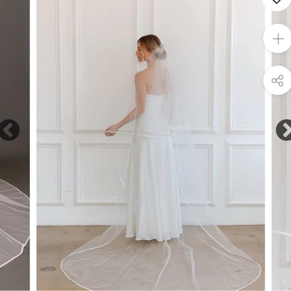 Untamed Petals Hartley Veil Two Tier Cathedral